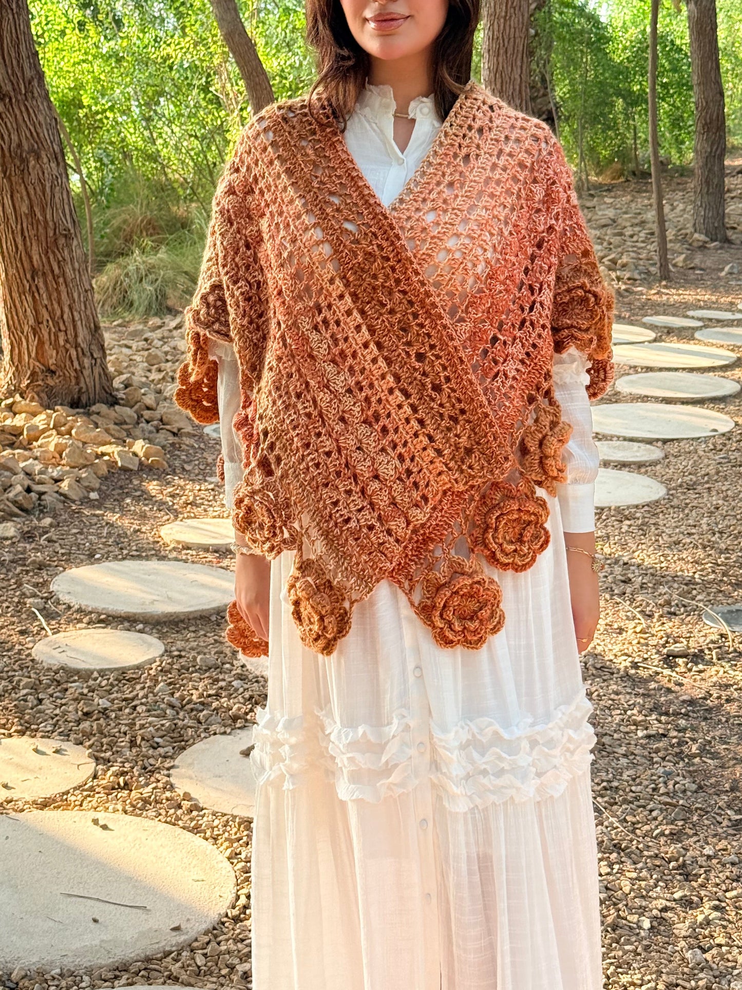 شال يكمّل إطلالتك الشتوية 🍂