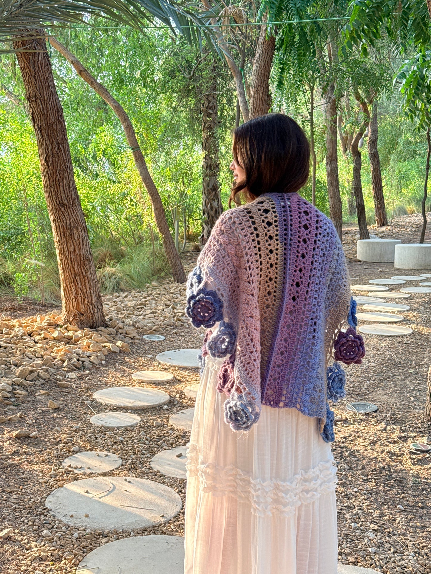 شال يكمّل إطلالتك الشتوية 🍂