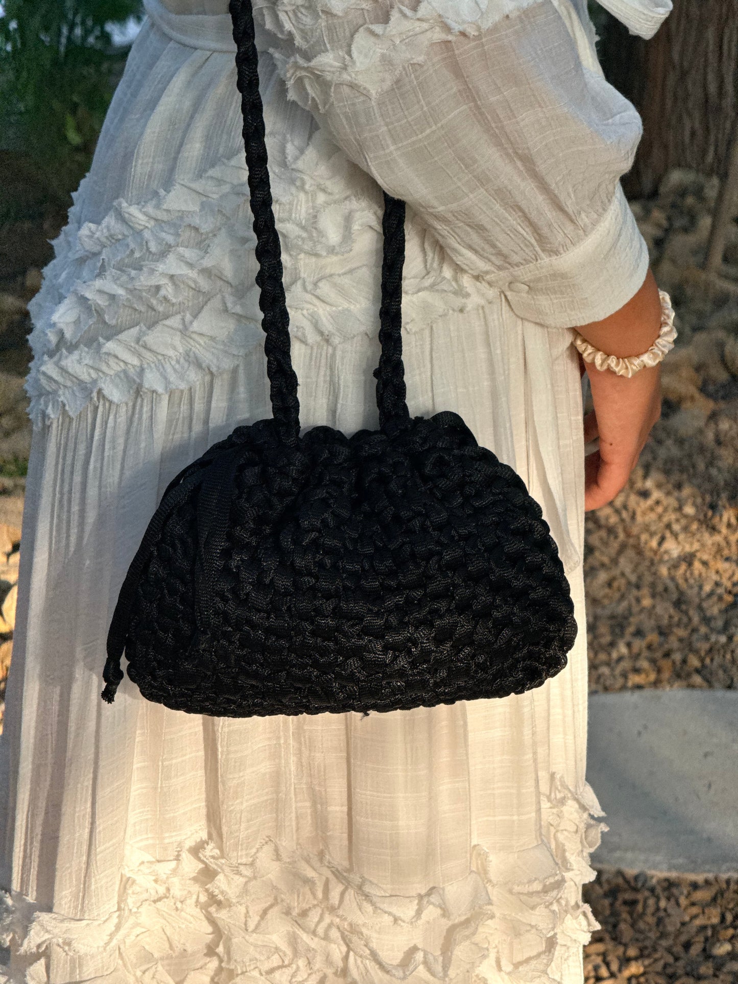 شنطة خفيفة، عمليّة، وأنيقة 👛💫