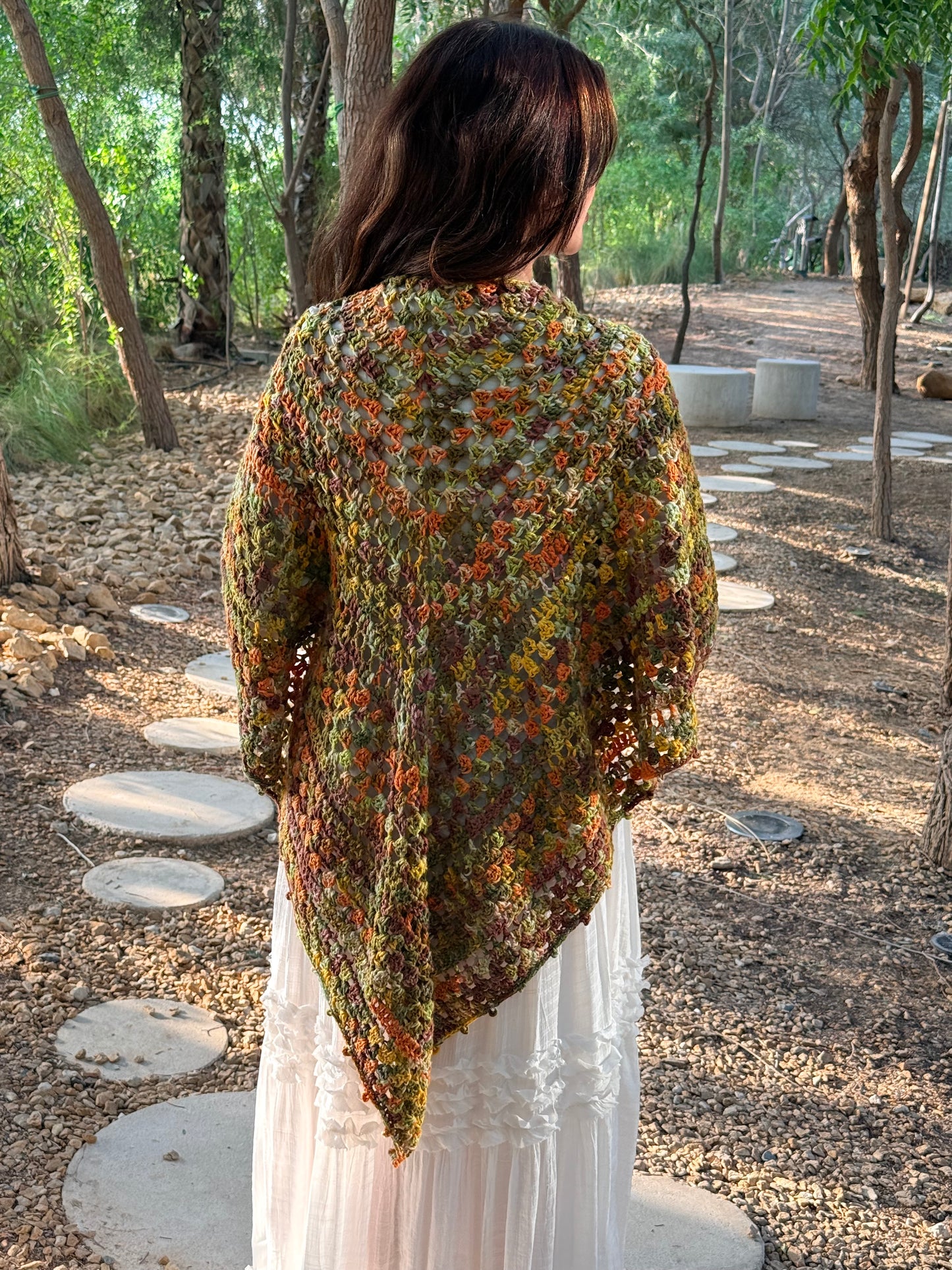 شال يكمّل إطلالتك الشتوية 🍂