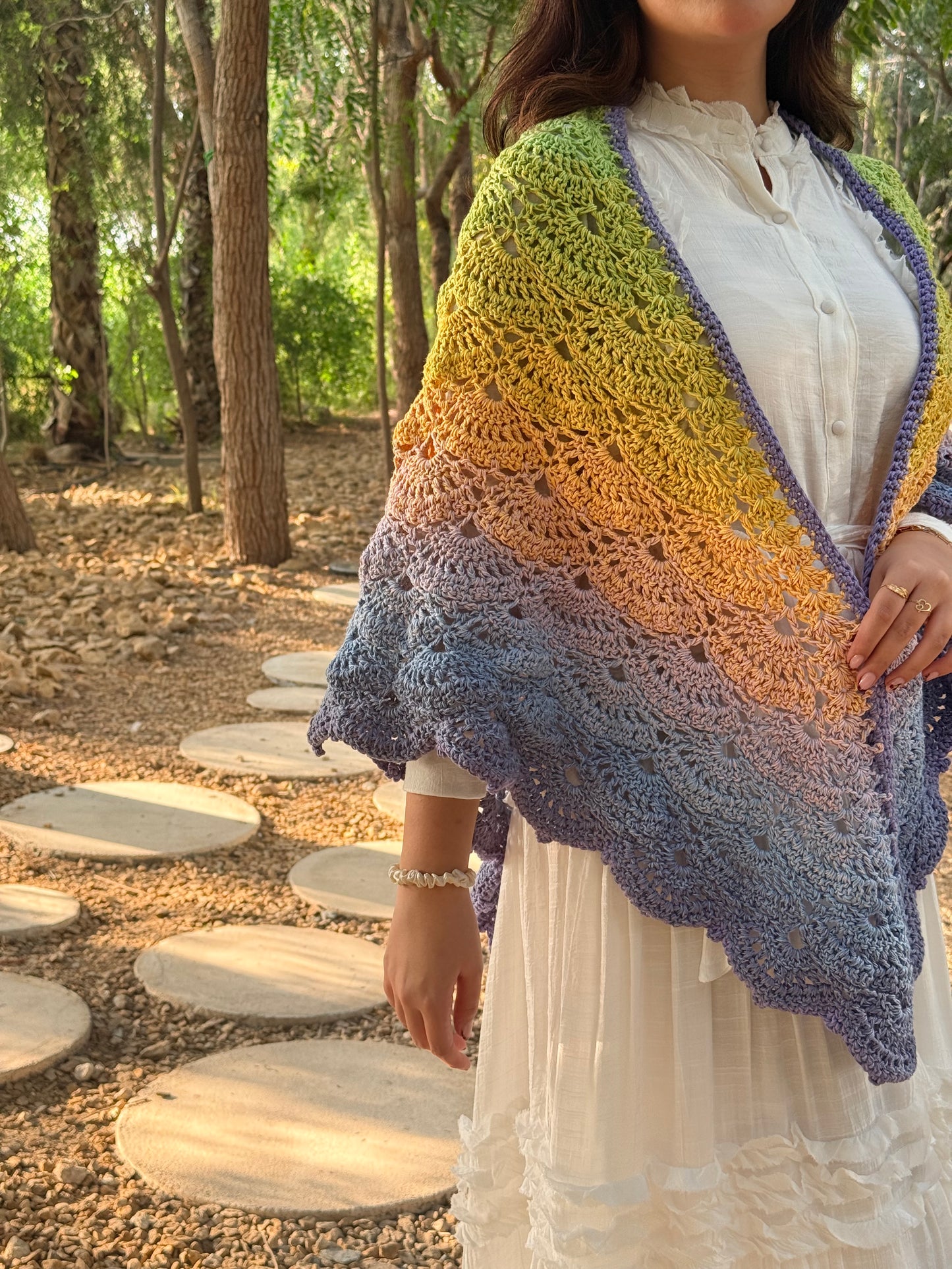 شال يكمّل إطلالتك الشتوية 🍂