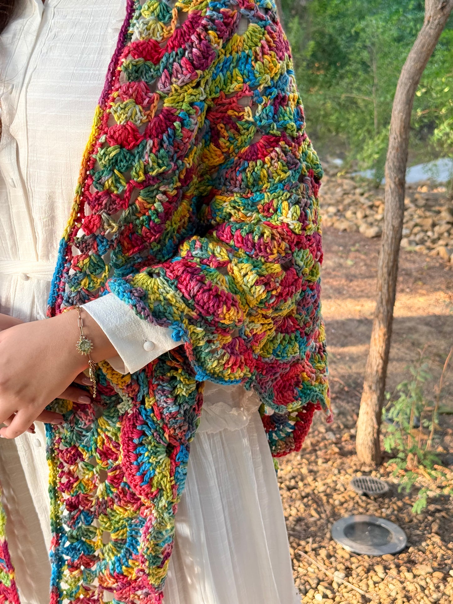 شال يكمّل إطلالتك الشتوية 🍂