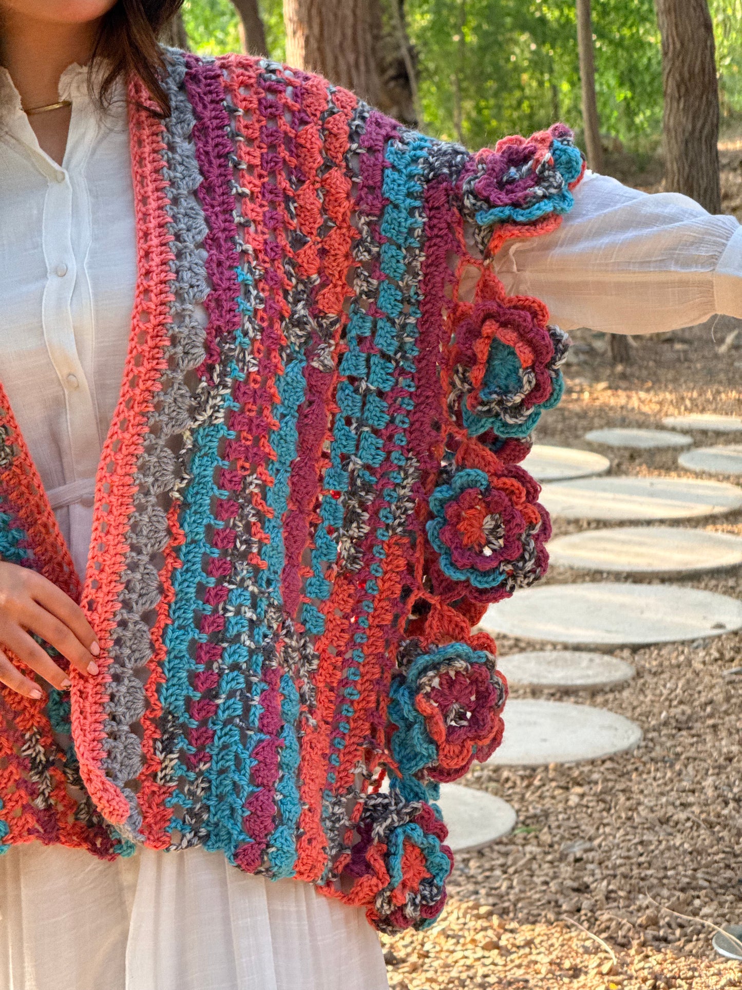 شال يكمّل إطلالتك الشتوية 🍂