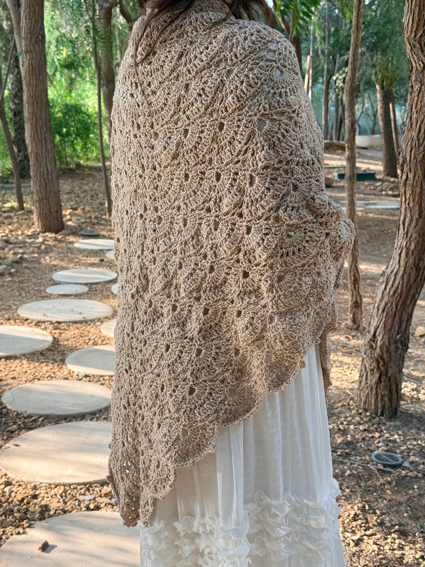 شال يكمّل إطلالتك الشتوية 🍂