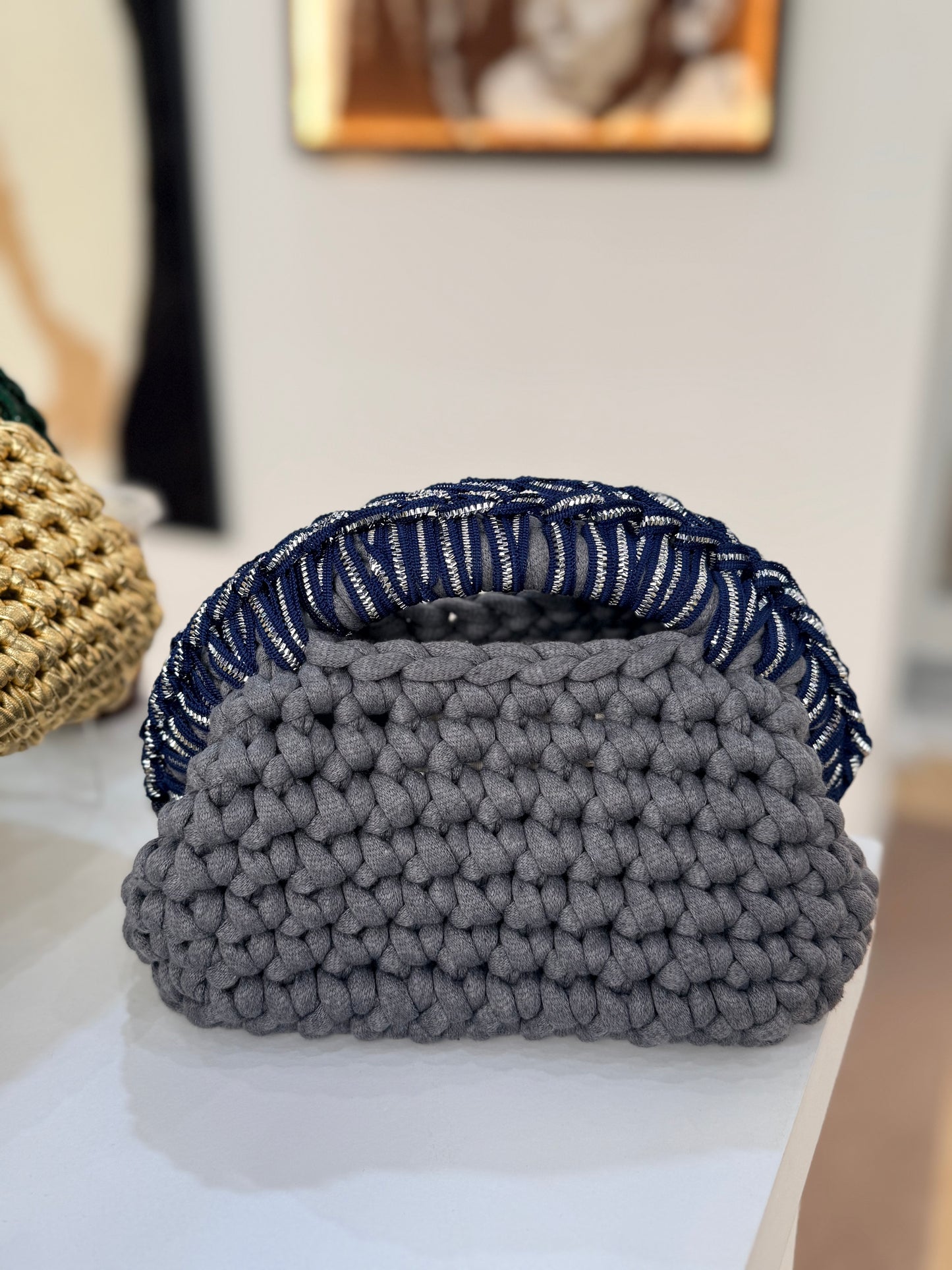 شنطة بالكروشيه – مسكة تلي