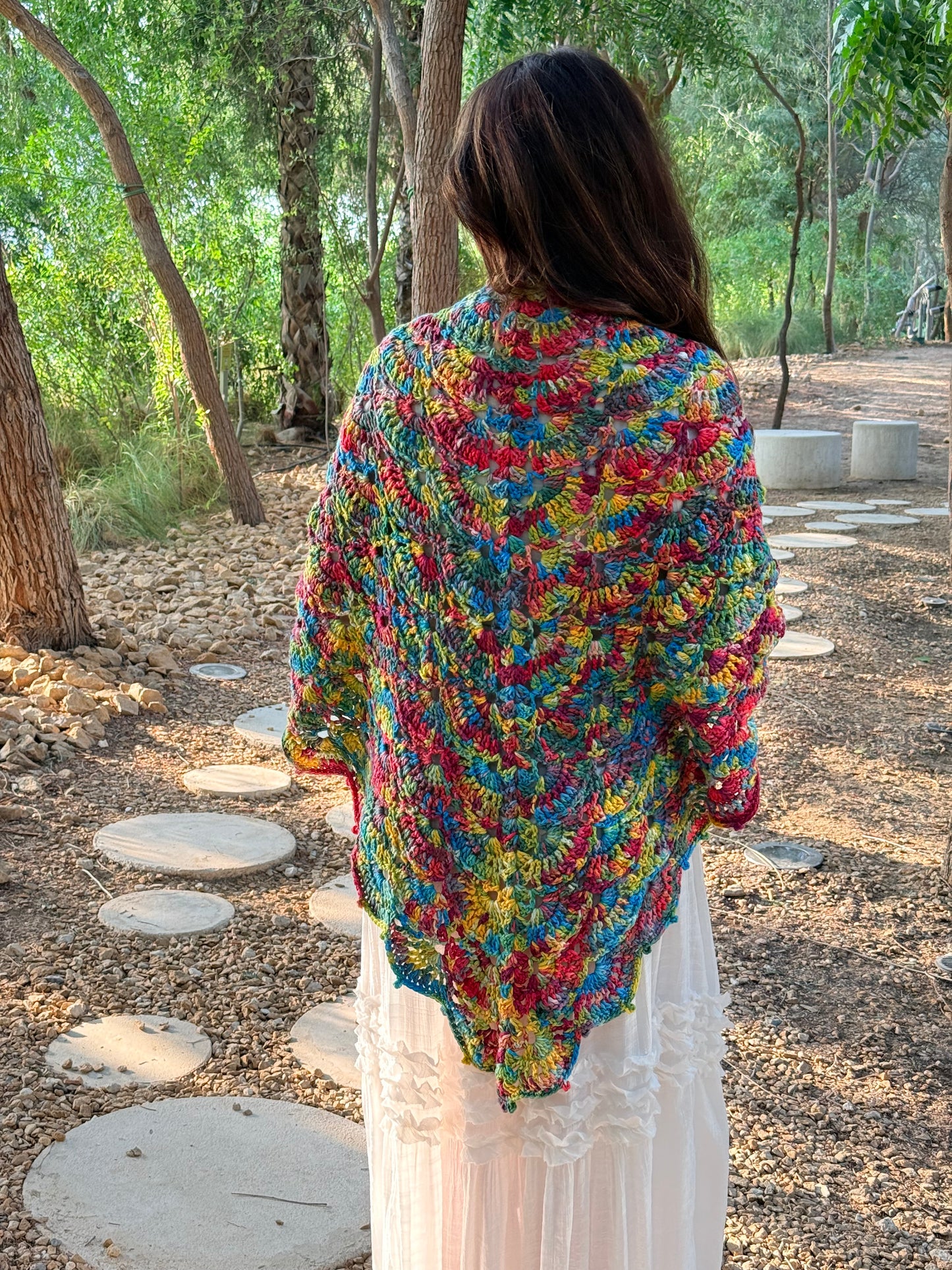 شال يكمّل إطلالتك الشتوية 🍂