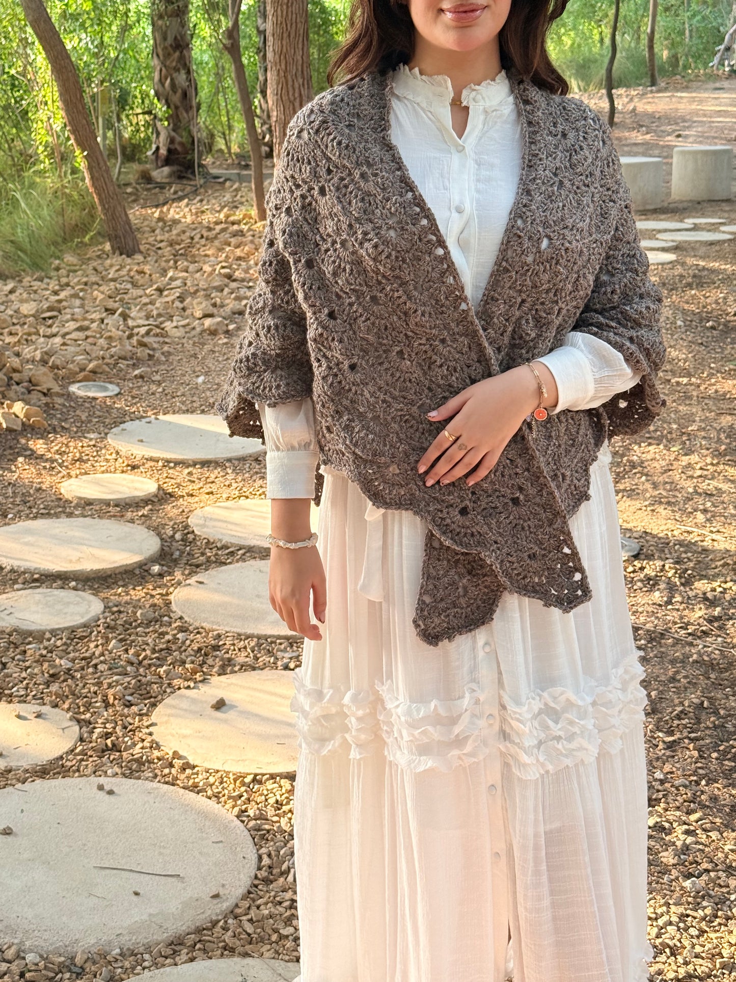 شال يكمّل إطلالتك الشتوية 🍂