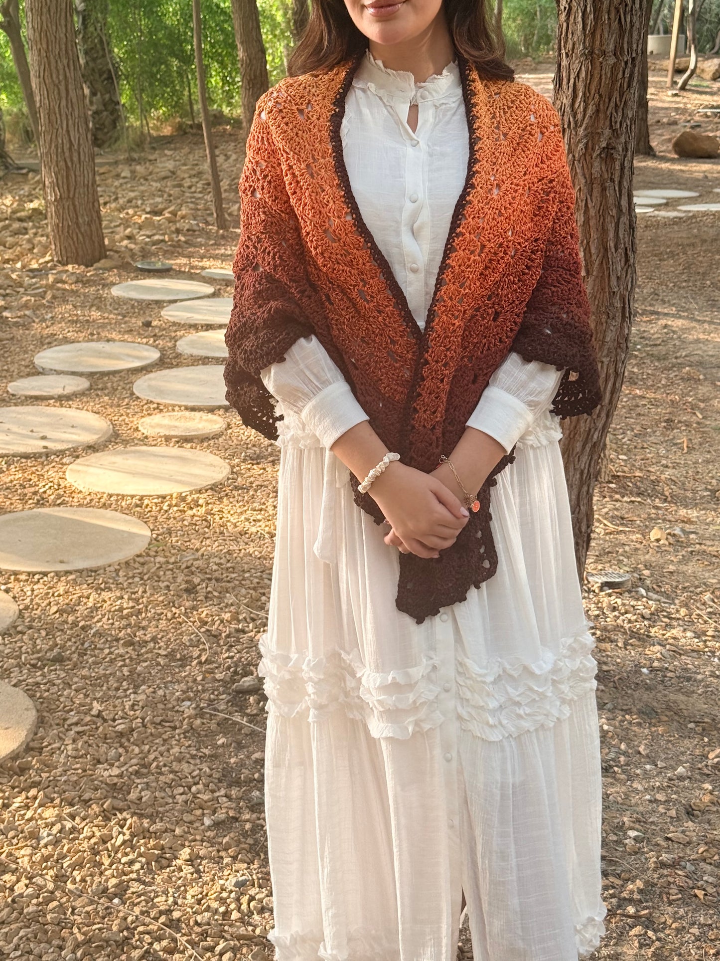 شال يكمّل إطلالتك الشتوية 🍂